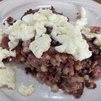 Betty Ross II - Cornbeef hash - Diners Near Me - Madison Heights, Michigan