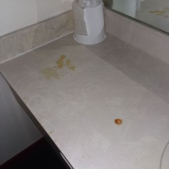 Magnolia Inn - Light doesn't work and stains all over sink. - Hotels Near Me - Holly Springs, Mississippi Magnolia Inn - Light doesn't work and stains all over sink. - Hotels Near Me - Holly Springs, Mississippi
