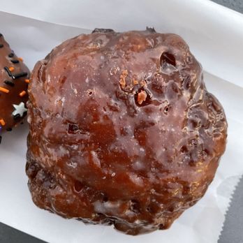 Co Donuts - Apple Fritter (TikTok: @justandyvu) - Donuts Near Me - Garden Grove, California