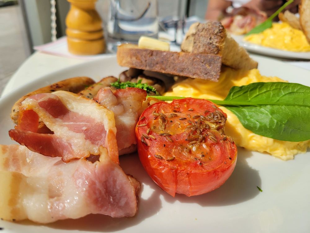 bills YOKOHAMA RED BRICK WAREHOUSE