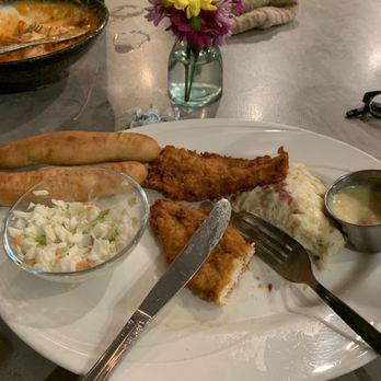 Tiff's Grill & Ale House - Chicken and mashed potatos - American Near Me - Morris Plains, New Jersey Tiff's Grill & Ale House - Chicken and mashed potatos - American Near Me - Morris Plains, New Jersey