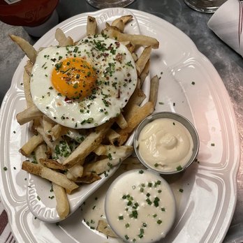 Au Cheval - Crispy Fries , Garlic Aioli & Fried Farm Egg - Bars Near Me - Chicago, Illinois