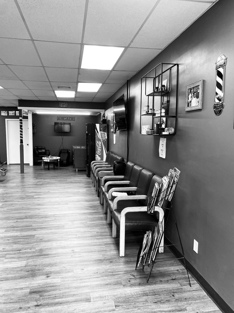DOYLE’S BARBER SHOP Updated August 2024 10 Photos 1111 Tusculum Blvd, Greeneville