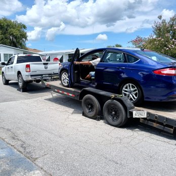 Monarch Transport Group - Backed the truck onto blocks so trailer would increase angle to get a car on. Not a car trailer. - Vehicle Shipping Near Me - Naples, Florida Monarch Transport Group - Backed the truck onto blocks so trailer would increase angle to get a car on. Not a car trailer. - Vehicle Shipping Near Me - Naples, Florida