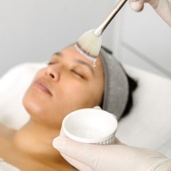Glow Beauty Bar