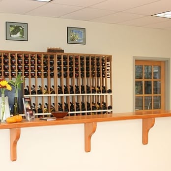 Cartlidge & Browne Winery - the wine rack - Wineries Near Me - Santa Rosa, California Cartlidge & Browne Winery - the wine rack - Wineries Near Me - Santa Rosa, California