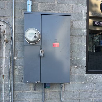 Americano Electrical Solutions - 200 Amp Panel Upgrade - Electricians Near Me Americano Electrical Solutions - 200 Amp Panel Upgrade - Electricians Near Me