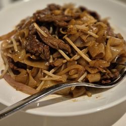 China Tang - Stir Fried Rice Noodles with Beef