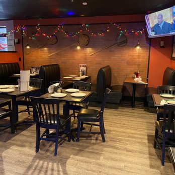Pizza Rock - I like the cozy vibe - Pizza Near Me - Brandon, Florida