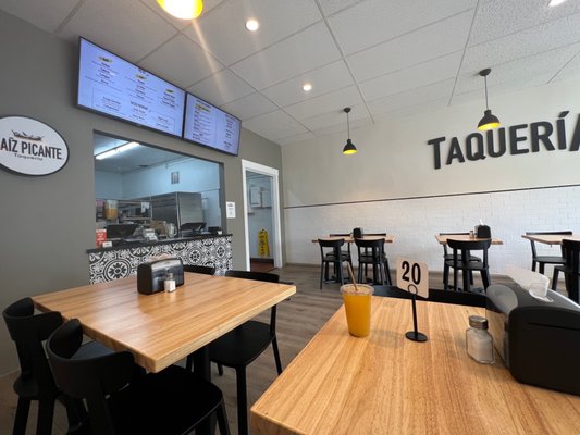 Maiz Picante Taqueria by null