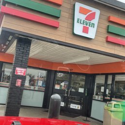 Exterior photo of 7-Eleven - Bradenton, Florida Exterior photo of 7-Eleven - Bradenton, Florida