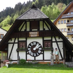 1. Weltgrößte Kuckucksuhr