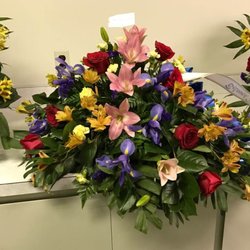 Flowers & Gifts Galore