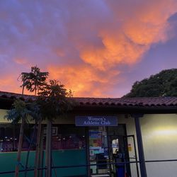 Women's Athletic Club - Outside