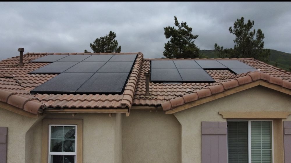 Slide of T & G Roofing and Solar Company