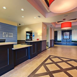Holiday Inn Express & Suites Cotulla