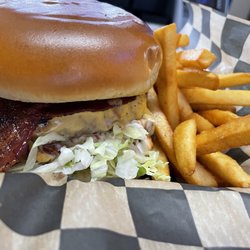 Pitstop Pizza & Cafe - Best burger and fries.