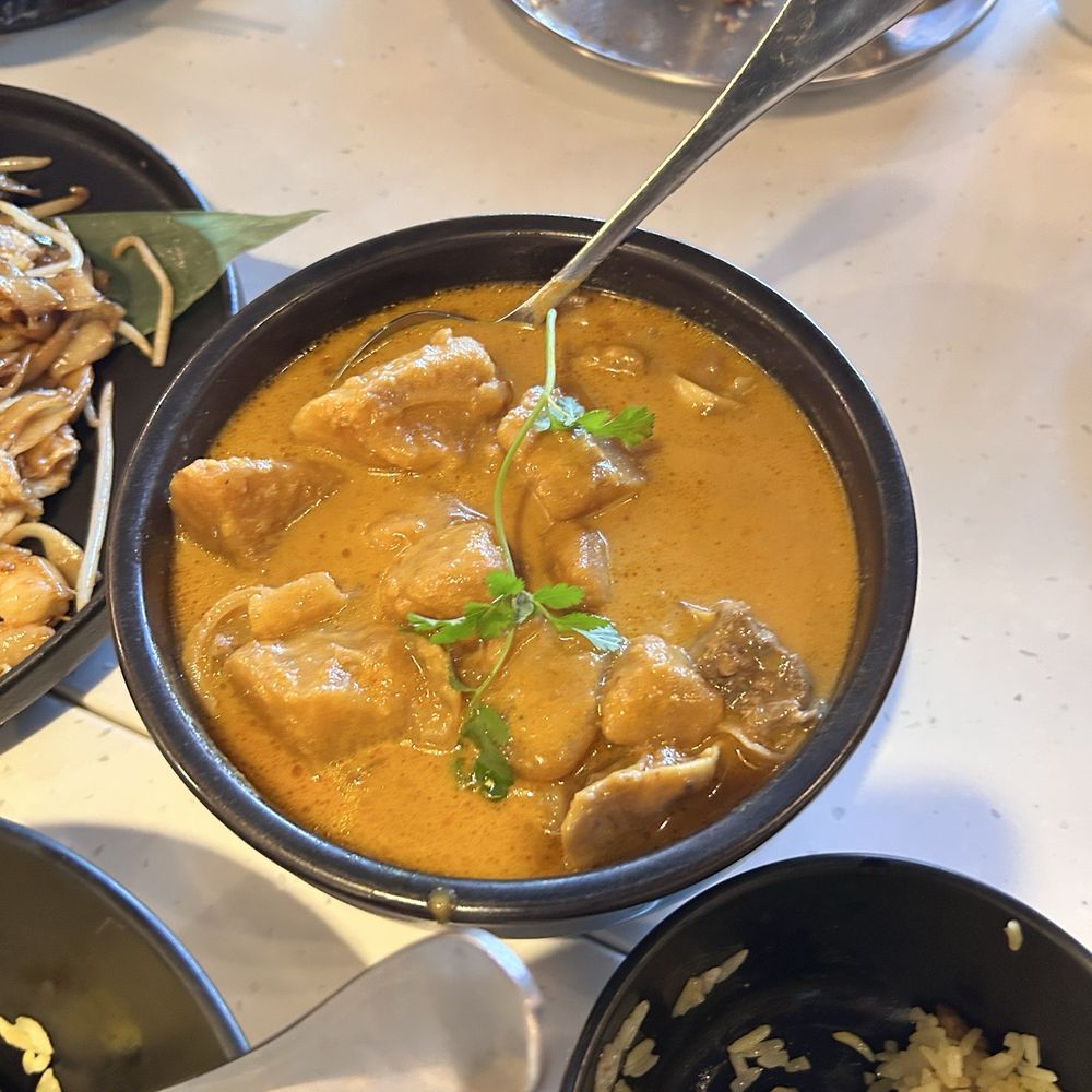 Malay Satay Hut - 1. Curry Beef Brisket in Clay Pot - Malaysian Near Me - Bellevue, Washington Malay Satay Hut - 1. Curry Beef Brisket in Clay Pot - Malaysian Near Me - Bellevue, Washington
