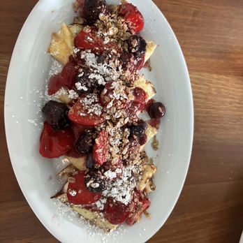 Wake ‘n Bacon - Berry Bliss Crepes - Breakfast & Brunch Near Me - Chicago, Illinois Wake ‘n Bacon - Berry Bliss Crepes - Breakfast & Brunch Near Me - Chicago, Illinois