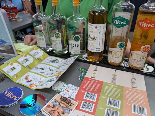 Zipps Liquors by null