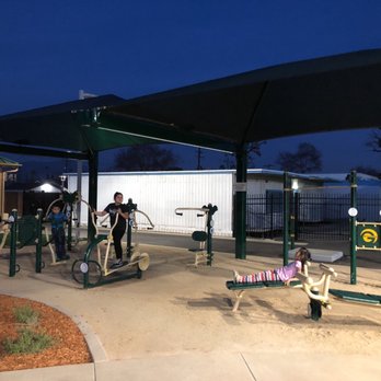 Marshall Park - Free gym workout while you watch your kids play at the playground - Parks Near Me - San Gabriel, California