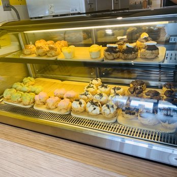 Beard Papa's - Bakeries Near Me - Katy, Texas