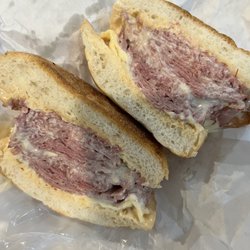 Lou's Deli - Corned Beef Sandwich