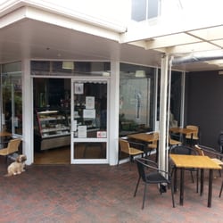 Fresh Cafe - Store front entrance