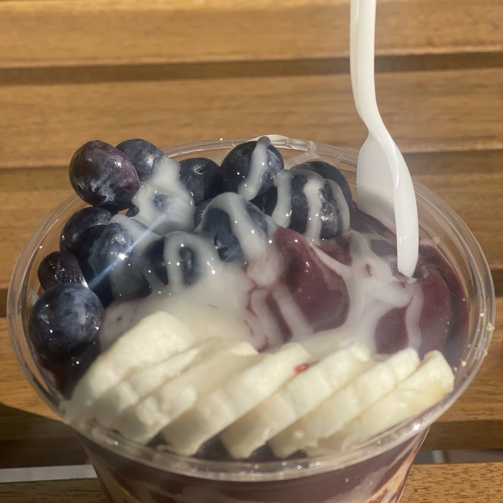 Oakberry Acai - Acai Bowl - Classic Size (12 oz) - Acai Bowls Near Me - Long Beach, California Oakberry Acai - Acai Bowl - Classic Size (12 oz) - Acai Bowls Near Me - Long Beach, California