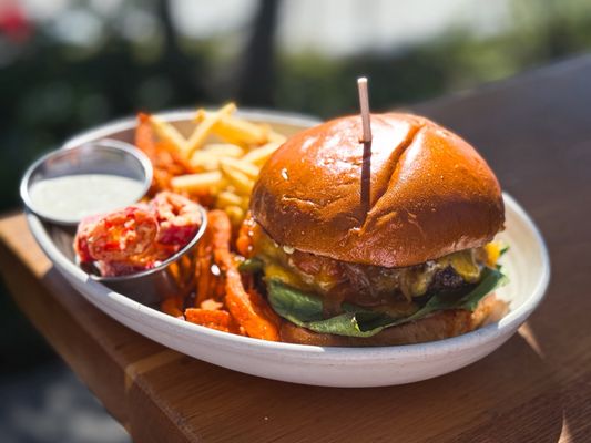 Simmzy's Restaurant Huntington Beach by null