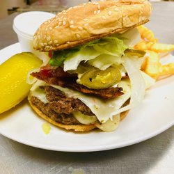 The Farmhouse Diner - Farmhouse Spicy Jalapeño Burger