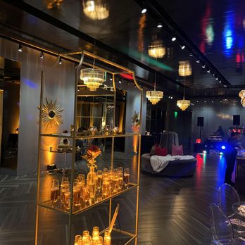 Bing On Broad - Cocktails as you enter the front door - Venues & Event Spaces Near Me - Memphis, Tennessee Bing On Broad - Cocktails as you enter the front door - Venues & Event Spaces Near Me - Memphis, Tennessee