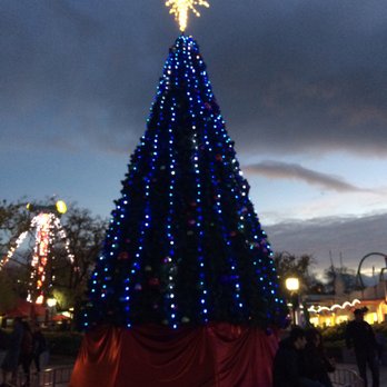 Holiday In The Park - Festivals Near Me - Valencia, California