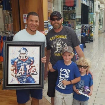 Ian Johnson - State Farm Insurance Agent - Spending time with some local Boise State fans!!!! - Home & Rental Insurance Near Me - Boise, Idaho Ian Johnson - State Farm Insurance Agent - Spending time with some local Boise State fans!!!! - Home & Rental Insurance Near Me - Boise, Idaho
