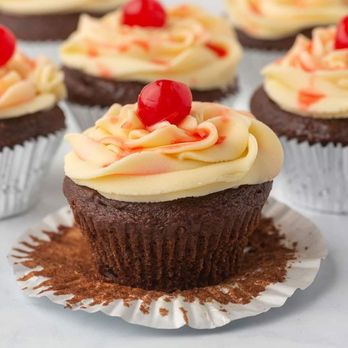 Kristens Kitchen - Cherry chocolate cupcakes - Desserts Near Me Kristens Kitchen - Cherry chocolate cupcakes - Desserts Near Me