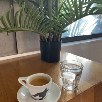 Houndstooth Coffee Sylvan 30 - Espresso - Coffee & Tea Near Me - Dallas, Texas Houndstooth Coffee Sylvan 30 - Espresso - Coffee & Tea Near Me - Dallas, Texas