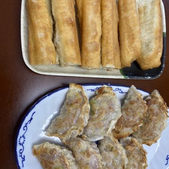 Oriental Congee - Fried dough stick and cabbage dumplings - Chinese Near Me - Toronto, Ontario