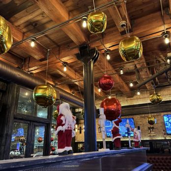 Gotham Bagels - South Loop - I love the holiday decor - Bagels Near Me - Chicago, Illinois