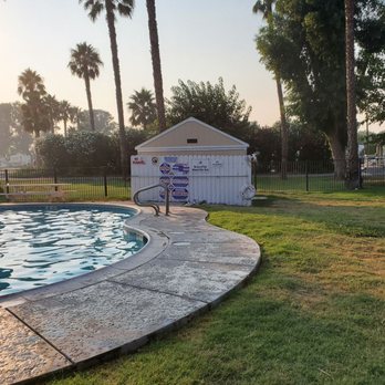 Lighthouse Resort & Marina - Resorts Near Me - Isleton, California