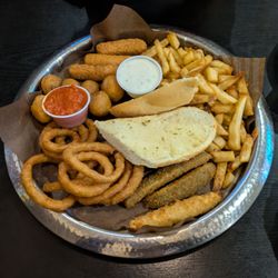 J's Roadhouse Bar & Grill - Appetizer platter (a little of everything)