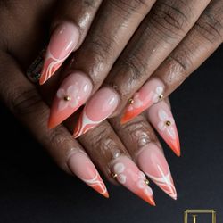 LP Luxury Nail Lounge