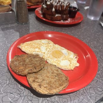 The Friendly Toast - Eggs + sausage - Breakfast & Brunch Near Me - Burlington, Vermont The Friendly Toast - Eggs + sausage - Breakfast & Brunch Near Me - Burlington, Vermont