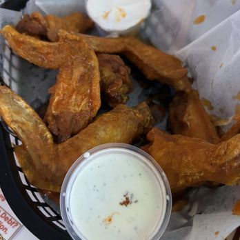 Press Box Sports - Mild house chicken wings delicious - Sports Bars Near Me - Tampa, Florida Press Box Sports - Mild house chicken wings delicious - Sports Bars Near Me - Tampa, Florida