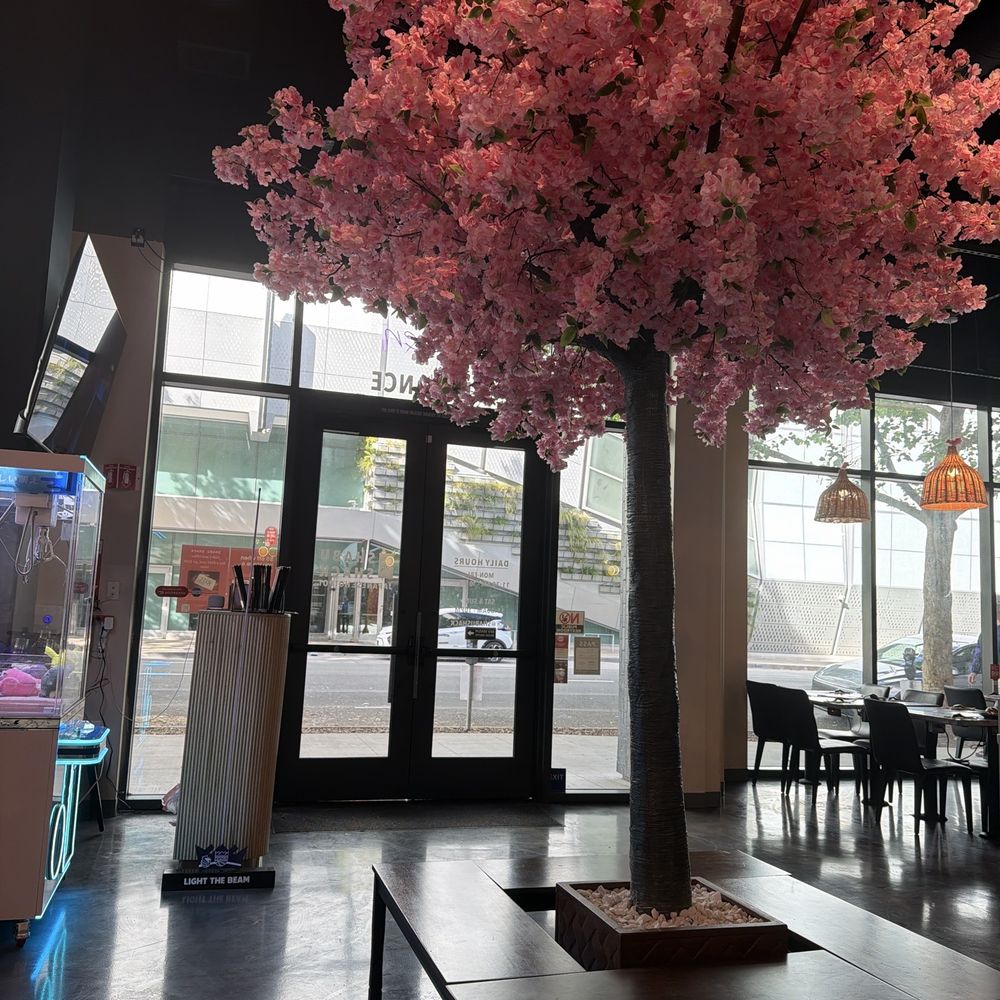 Shabu Shack - Golden 1 center across the street - Japanese Near Me - Sacramento, California Shabu Shack - Golden 1 center across the street - Japanese Near Me - Sacramento, California