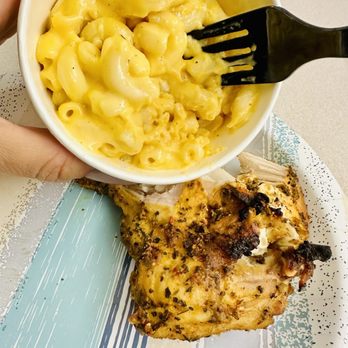 Pollo Campero - Grilled chicken breast and mac & cheese - Latin American Near Me - Las Vegas, Nevada