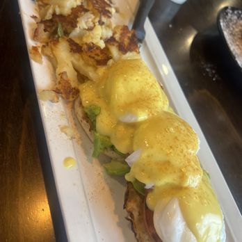 Cranford Station House - Eggs Avocado Benedict - Breakfast & Brunch Near Me - Cranford, New Jersey