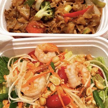 Thai Origin Halal - Drunken noodles with Shrimp Som Tum ( papaya salad) - Thai Near Me - Allentown, Pennsylvania