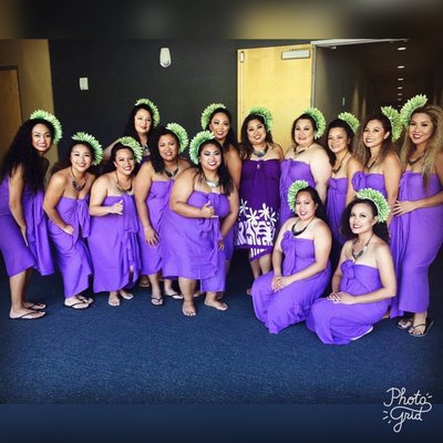Wahine - Wahine 

12 years old and up 

We offer 2 different classes. Both learning Hula & Tahitian Dance. 

Wahine 1) Basics and Introduction 

Wahine 2) More advanced moves along with more choreography.
