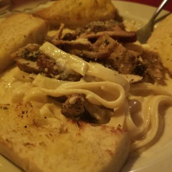 Ochento's Pizza - Fettuccini Alfredo omg wow it was good the bread just thinking about it makes my mouth watery. - Pizza Near Me - Ensenada, BCN Ochento's Pizza - Fettuccini Alfredo omg wow it was good the bread just thinking about it makes my mouth watery. - Pizza Near Me - Ensenada, BCN
