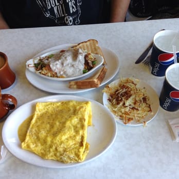 Layton's on 92nd - Seafood omelette and hungry mans Bfast - Breakfast & Brunch Near Me - Ocean City, Maryland